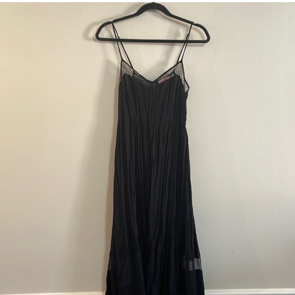 re:named Elegant Black Lace Maxi Dress